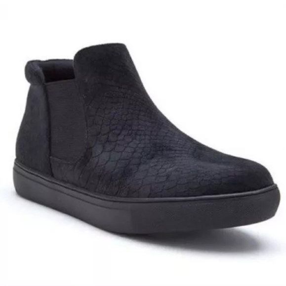 Womens CocoNuts by Matisse Harlan Velvet Slip-on Sneakers - Picture 1 of 11